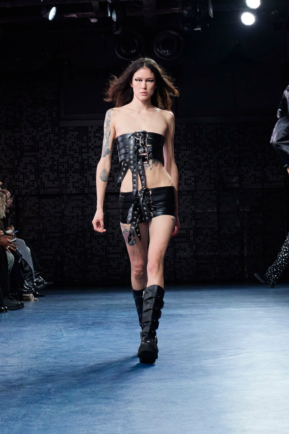 Fashion Show AW25-11