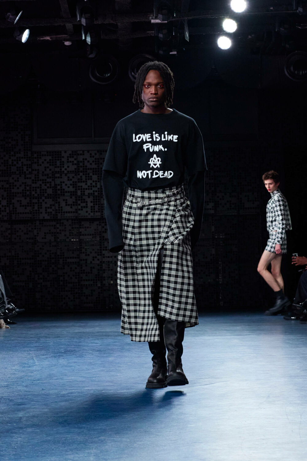 Fashion Show AW25-8