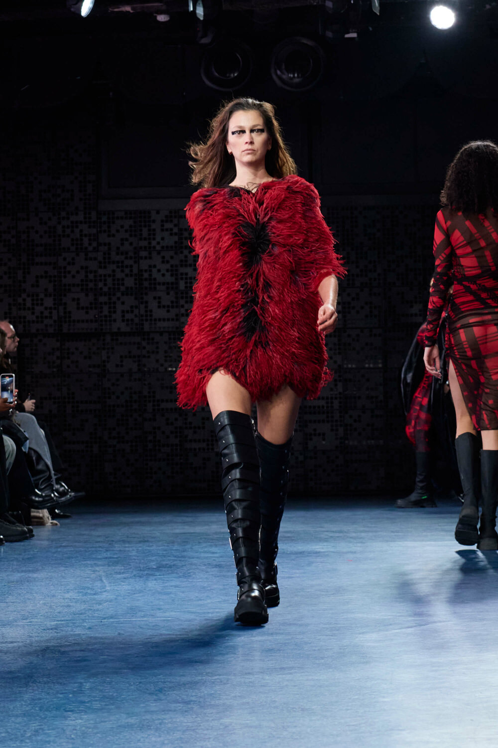 Fashion Show AW25-18