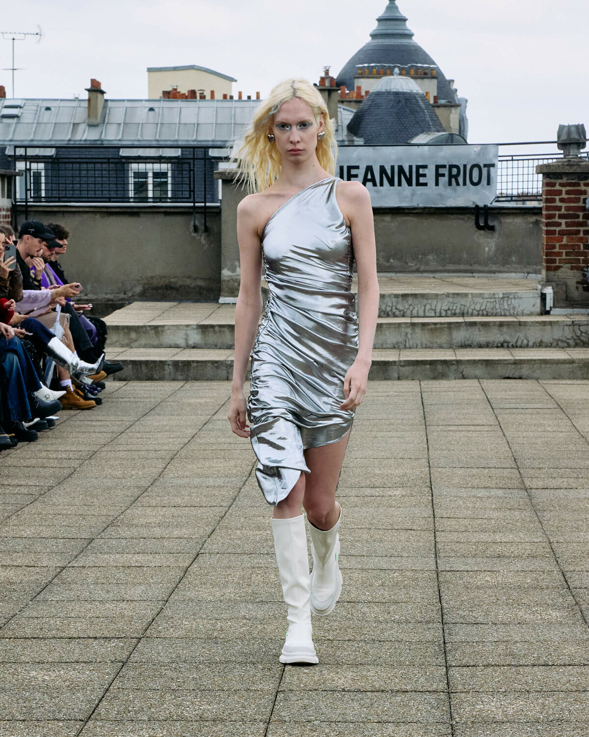 Fashion Show SS25-28